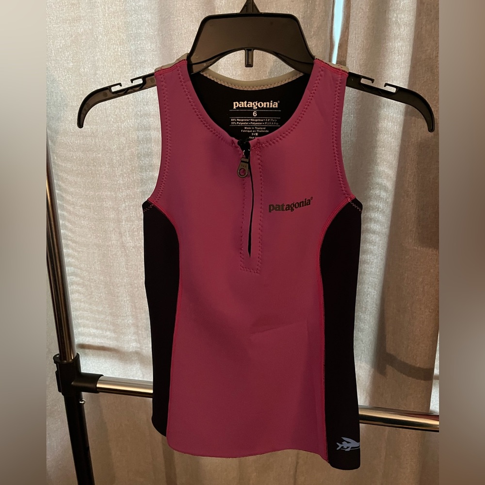Patagonia size 6 wetsuit top